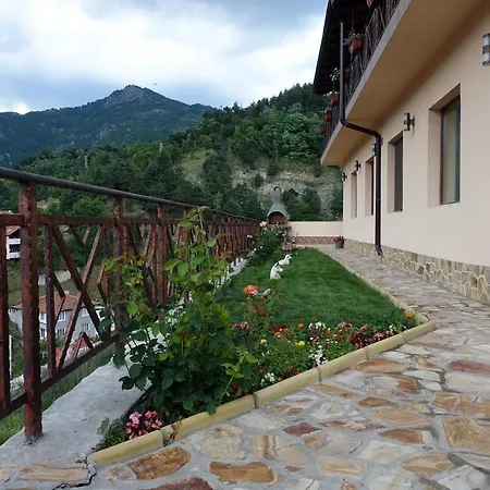 Aparthotel борник хил / Bornik Hill 4*