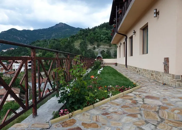 Aparthotel борник хил / Bornik Hill 4*