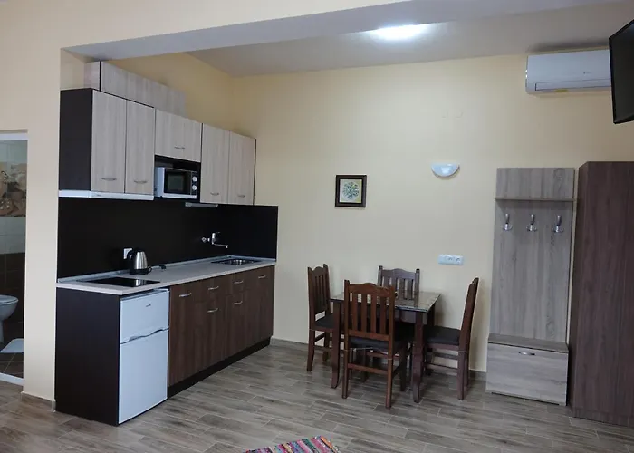 борник хил / Bornik Hill