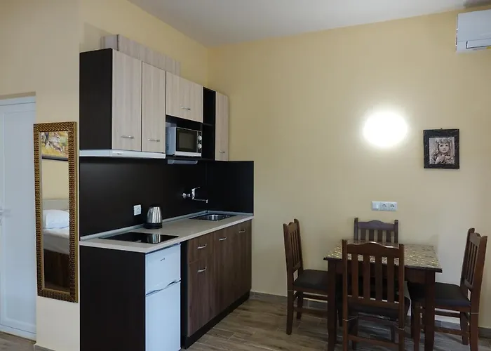 борник хил / Bornik Hill